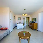 Montreuil-2 By Interhome